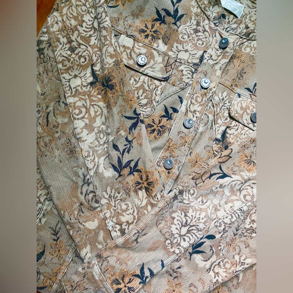 Jacket - Picture 2 of 6